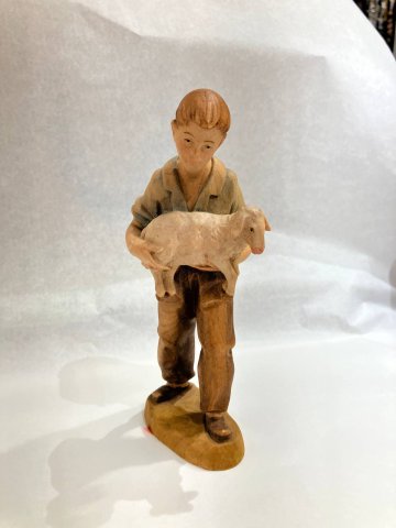 Filser Krippe bemalt 15 cm 
Junge mit Lamm
Butzon & Bercker
Holz, geschnitzt
40,00 Euro