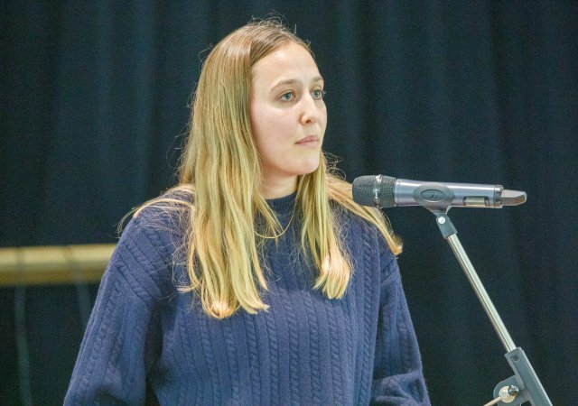 Preisverleihung Schreibwettbewerb 2025 - Lydia Kuschel, Jurorin (Foto Norbert Kraas)