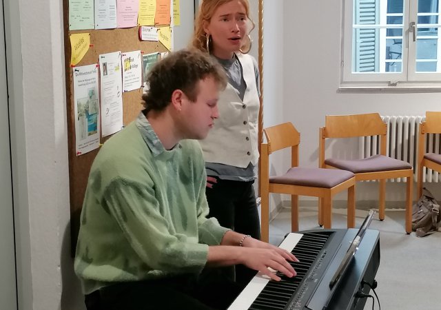 Kunstwettbewerb 2025 - DIALOG Musikalische Begleitung durch Pauline Ruhe und Jakob Longfield