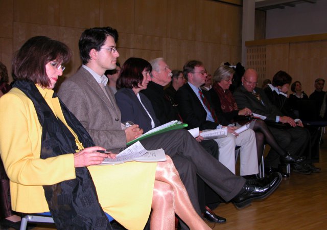 Oberbürgermeisterin Brigitte Russ-Scherer, die Jurymitglieder Achim Stricker, Monique Cantré, Erich Niethammer und Dr. Joachim Reber, sowie Dekanin Marie-Luise Kling-deLazzer und Dekan Thomas Steiger