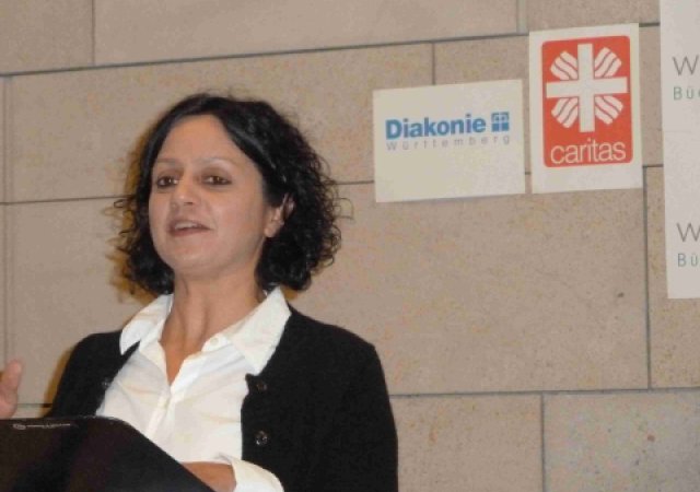 Dr. Susanne Omran (Integrationsbeauftragte der Universitätsstadt Tübingen) bei ihrem Einführungsvortrag