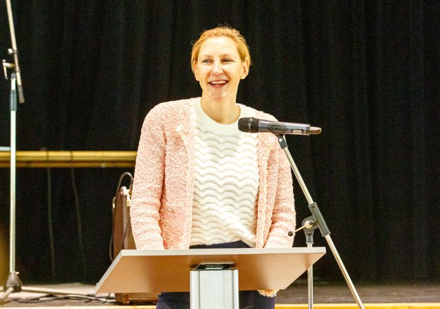 Preisverleihung Schreibwettbewerb 2025 - Dr. Daniela Hüttig, Erste Landesbeamtin und Schirmherrin (Foto Norbert Kraas)